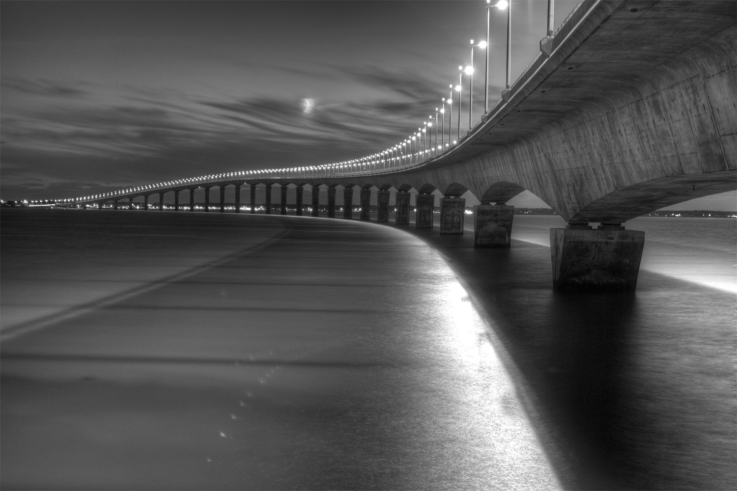 PONT DE L'ÎLE DE RÉ, TESTÉ ET APPROUVÉ (AVANT DE FAIRE MONTER DES GENS DESSUS…)